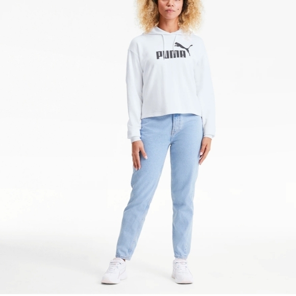 ⭐️40% Off⭐️ Puma Essentials+ Cropped Hoodie - Picture 2 of 11